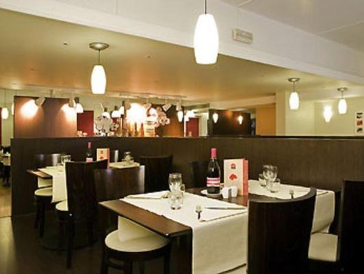 Ibis Paris Le Bourget Hotel La Courneuve Eksteriør billede