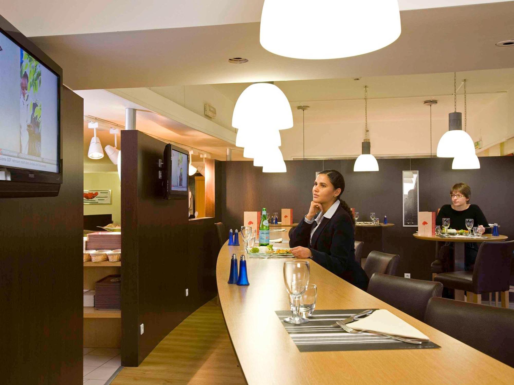 Ibis Paris Le Bourget Hotel La Courneuve Eksteriør billede