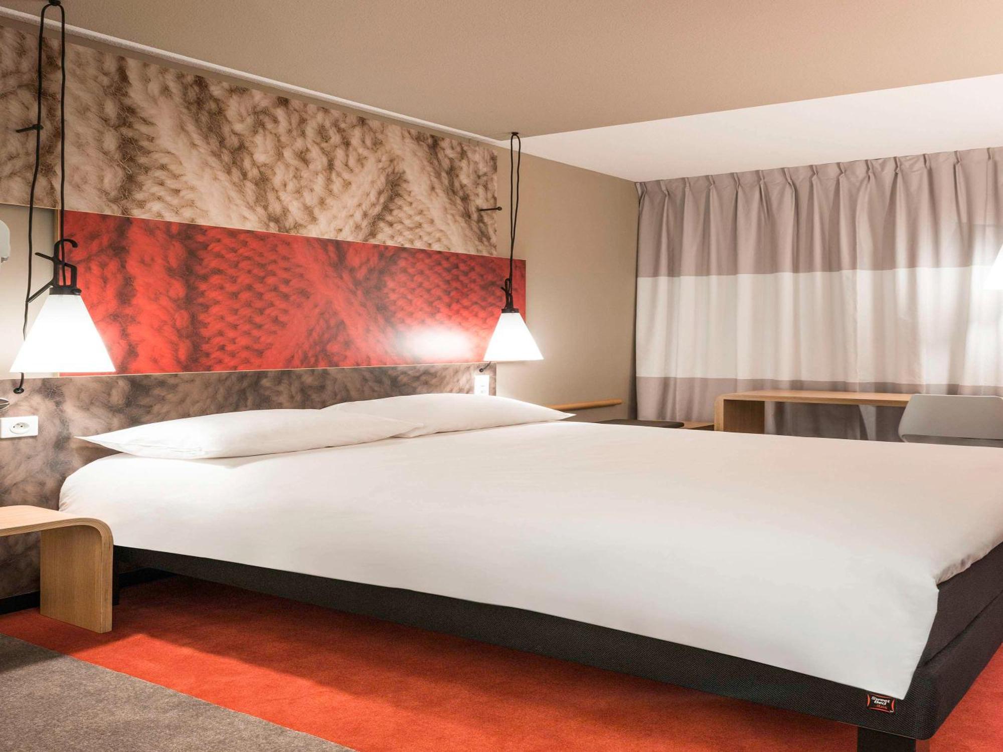 Ibis Paris Le Bourget Hotel La Courneuve Eksteriør billede