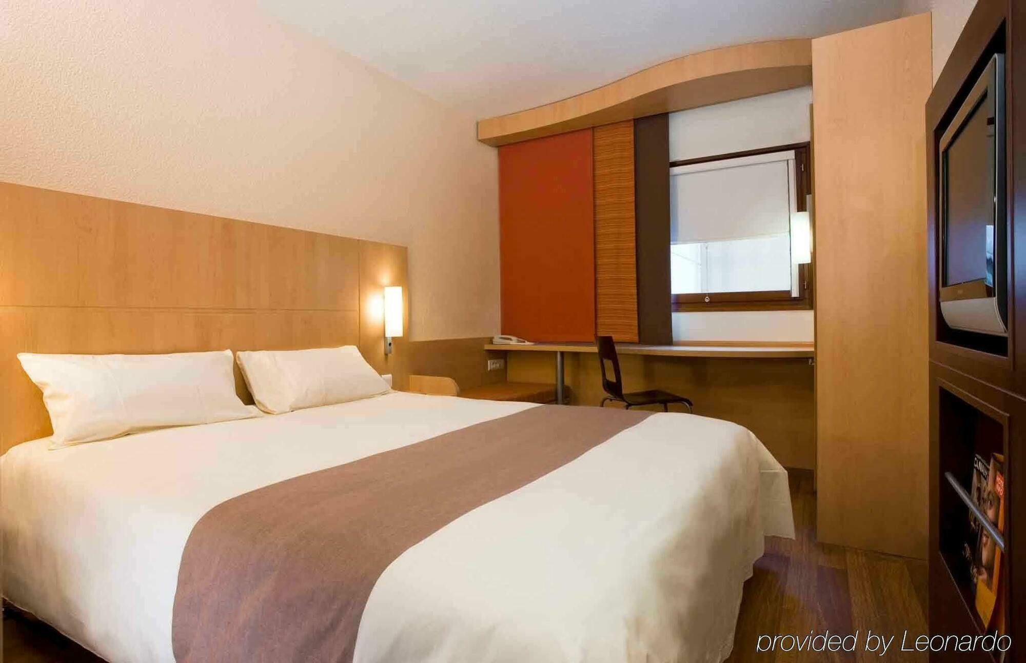 Ibis Paris Le Bourget Hotel La Courneuve Eksteriør billede